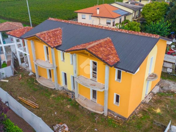 casa indipendente in vendita a Montecchia di Crosara