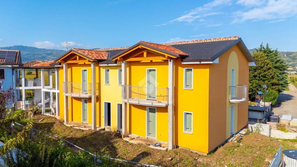 casa indipendente in vendita a Montecchia di Crosara