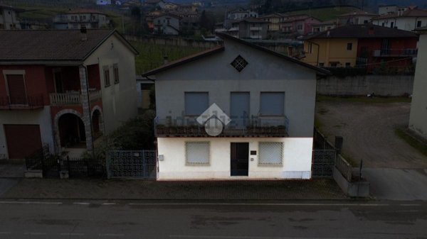 appartamento in vendita a Montecchia di Crosara