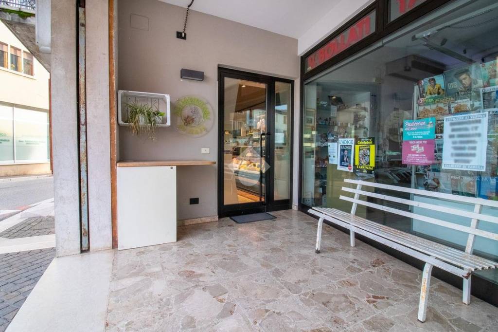 negozio in vendita a Montecchia di Crosara