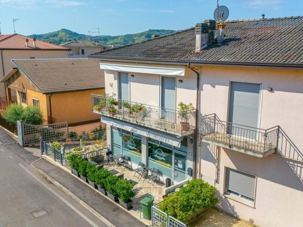 negozio in vendita a Montecchia di Crosara