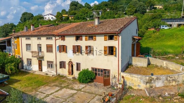 casa indipendente in vendita a Montecchia di Crosara