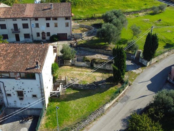 casa indipendente in vendita a Montecchia di Crosara
