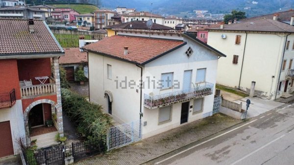 casa indipendente in vendita a Montecchia di Crosara