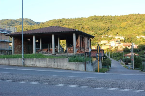 terreno edificabile in vendita a Montecchia di Crosara