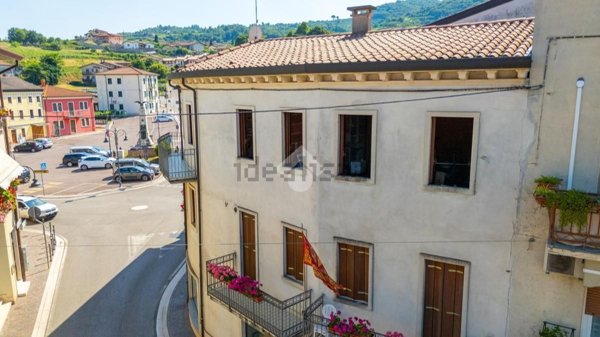 appartamento in vendita a Montecchia di Crosara