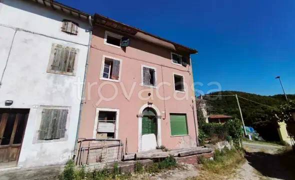 appartamento in vendita a Montecchia di Crosara