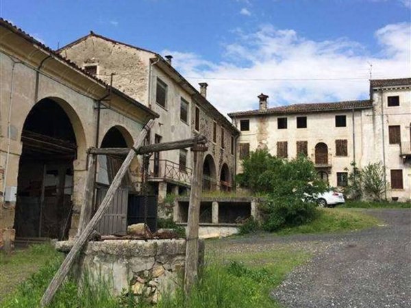 appartamento in vendita a Montecchia di Crosara