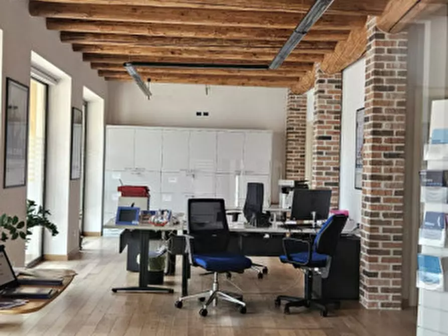 negozio in vendita a Montecchia di Crosara