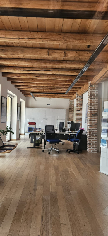 negozio in vendita a Montecchia di Crosara