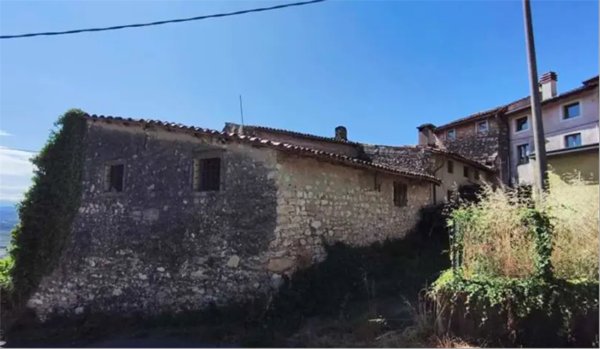 casa indipendente in vendita a Montecchia di Crosara