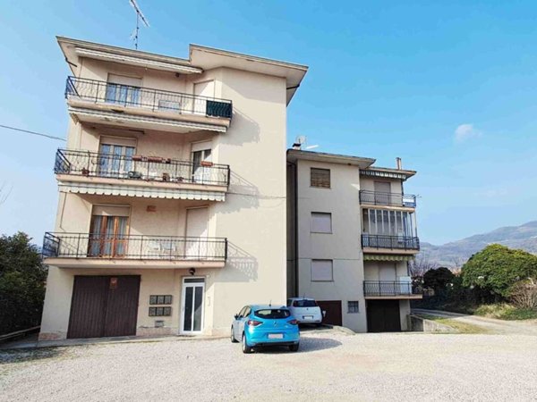 appartamento in vendita a Montecchia di Crosara