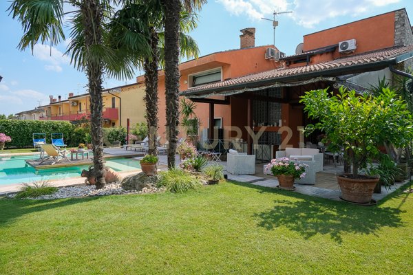 casa indipendente in vendita a Montecchia di Crosara