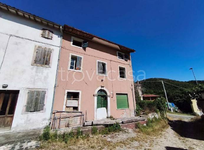 appartamento in vendita a Montecchia di Crosara