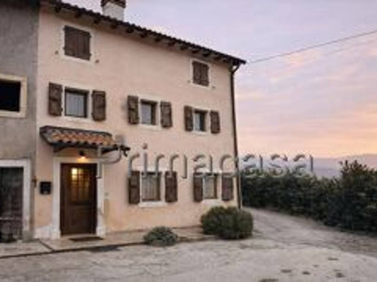 casa indipendente in vendita a Montecchia di Crosara