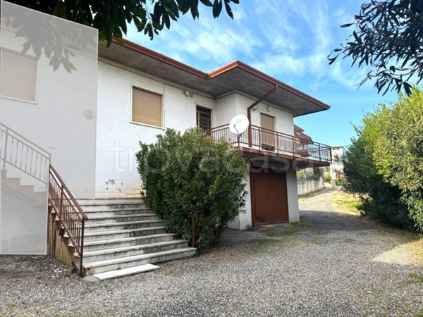 casa indipendente in vendita a Montecchia di Crosara