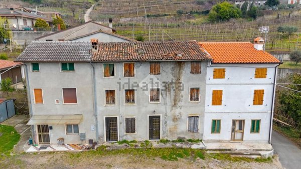 quadrivano in vendita a Montecchia di Crosara