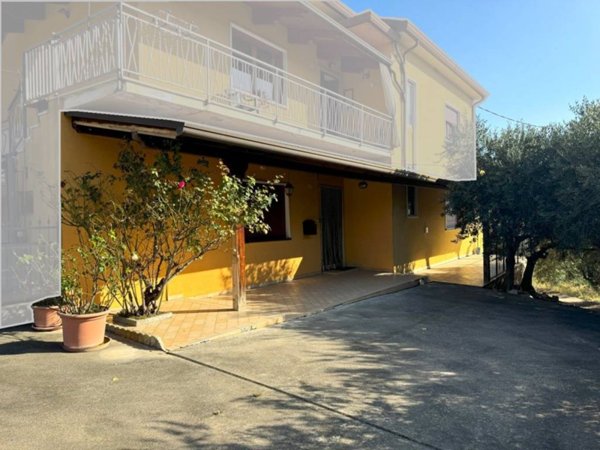 appartamento in vendita a Montecchia di Crosara