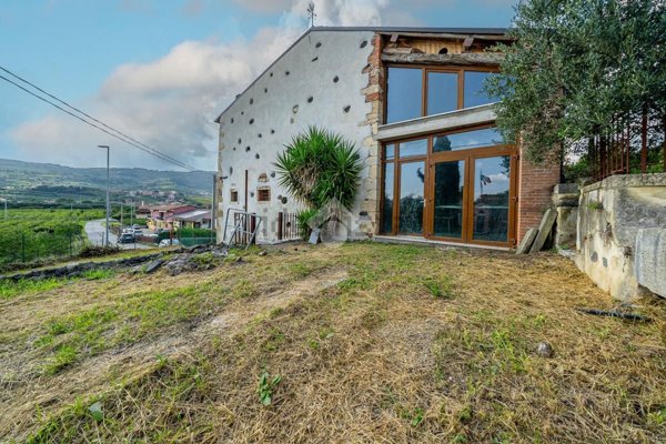 casa indipendente in vendita a Montecchia di Crosara