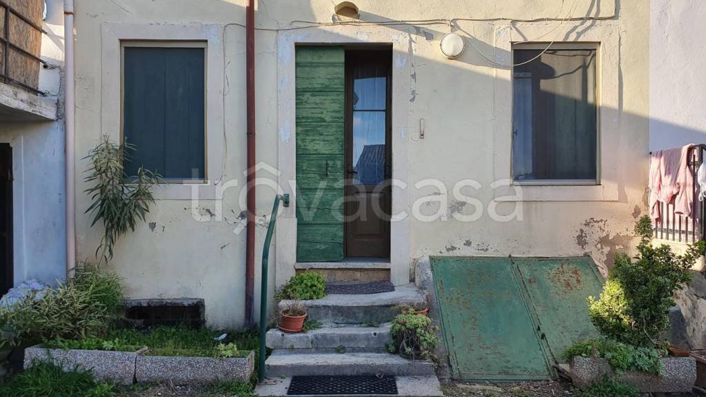casa indipendente in vendita a Monteforte d'Alpone