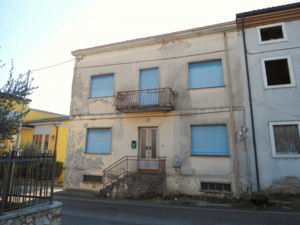 casa indipendente in vendita a Monteforte d'Alpone in zona Brognoligo