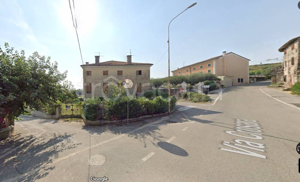 appartamento in vendita a Monteforte d'Alpone in zona Brognoligo