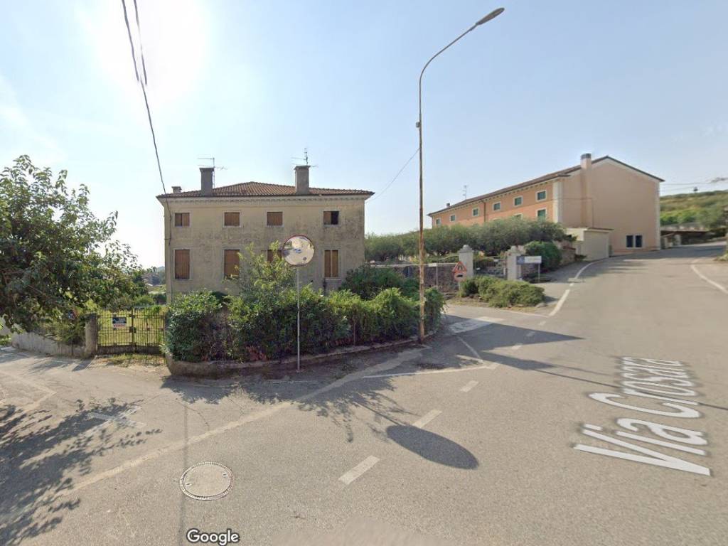 casa indipendente in vendita a Monteforte d'Alpone in zona Brognoligo