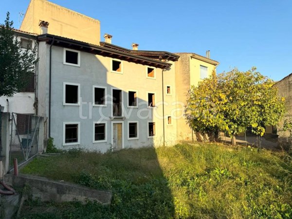casa indipendente in vendita a Monteforte d'Alpone in zona Brognoligo