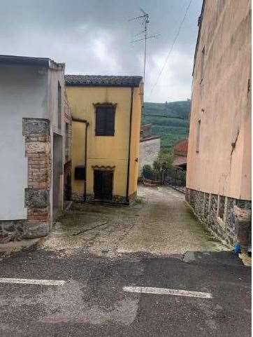 casa indipendente in vendita a Monteforte d'Alpone in zona Brognoligo