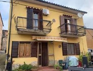 appartamento in vendita a Monteforte d'Alpone in zona Brognoligo