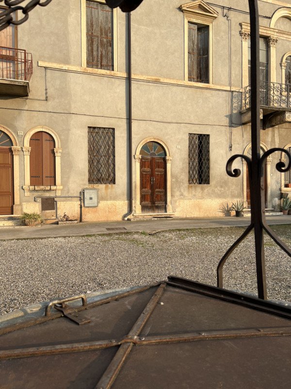 casa semindipendente in vendita a Monteforte d'Alpone in zona Brognoligo