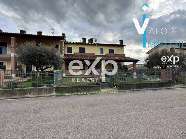 casa indipendente in vendita a Monteforte d'Alpone in zona Costalunga