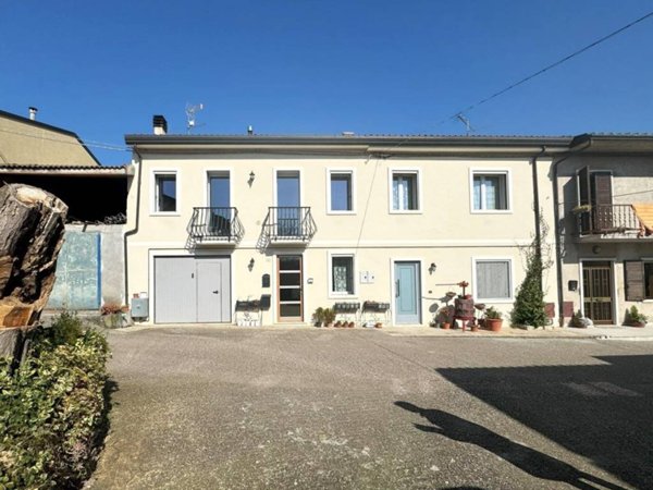 casa indipendente in vendita a Monteforte d'Alpone in zona Brognoligo