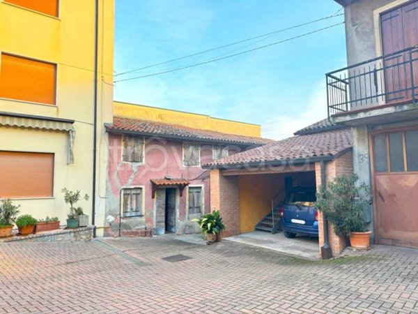 casa indipendente in vendita a Monteforte d'Alpone
