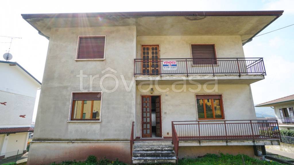 casa indipendente in vendita a Monteforte d'Alpone in zona Brognoligo