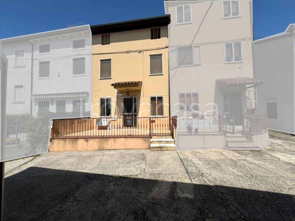 casa indipendente in vendita a Monteforte d'Alpone