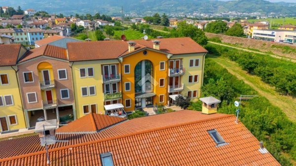 appartamento in vendita a Monteforte d'Alpone in zona Costalunga