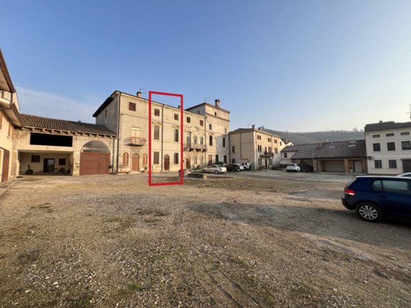 casa semindipendente in vendita a Monteforte d'Alpone in zona Brognoligo