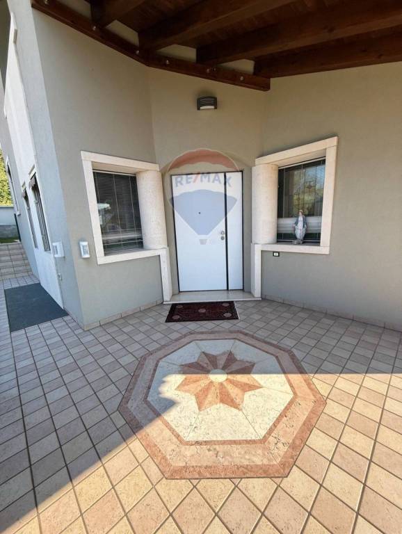 casa indipendente in vendita a Monteforte d'Alpone in zona Brognoligo