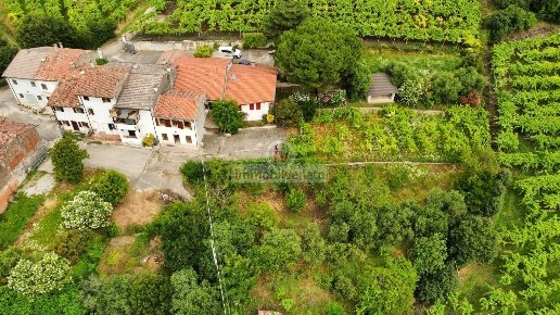 casa indipendente in vendita a Monteforte d'Alpone in zona Brognoligo