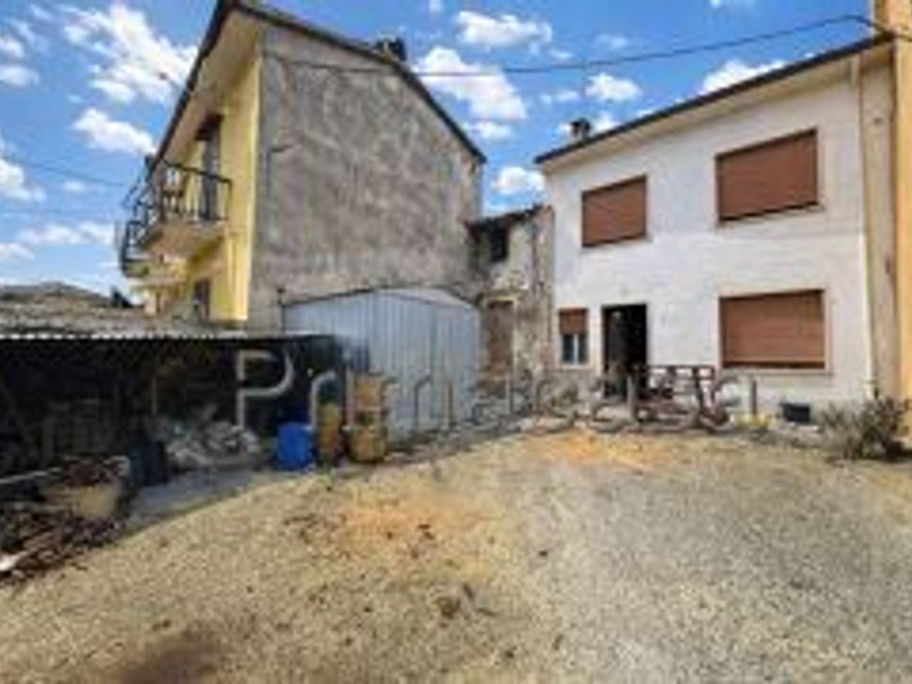 casale in vendita a Monteforte d'Alpone in zona Brognoligo