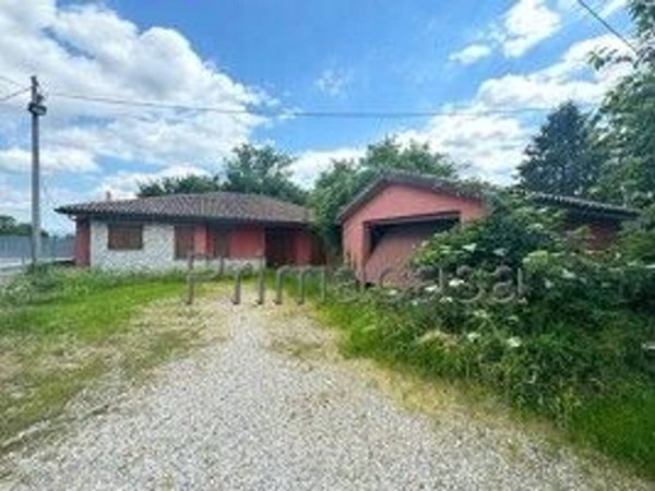 casa indipendente in vendita a Monteforte d'Alpone