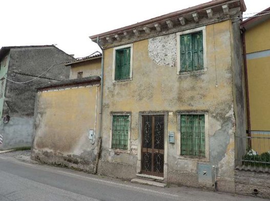 casa indipendente in vendita a Monteforte d'Alpone
