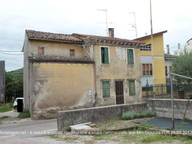 casa indipendente in vendita a Monteforte d'Alpone in zona Brognoligo