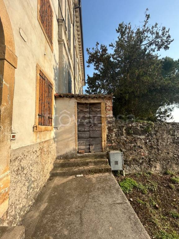 casa indipendente in vendita a Monteforte d'Alpone