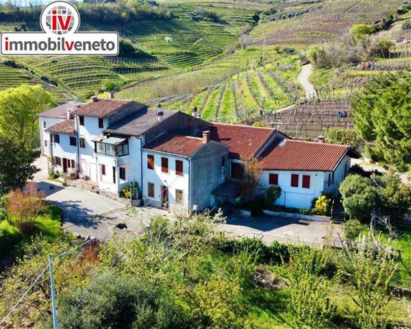 casa indipendente in vendita a Monteforte d'Alpone in zona Brognoligo
