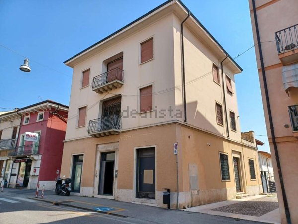 ufficio in vendita a Monteforte d'Alpone