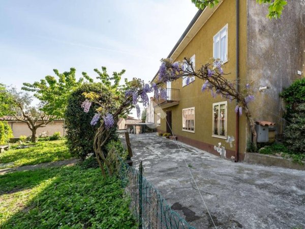 casa indipendente in vendita a Monteforte d'Alpone