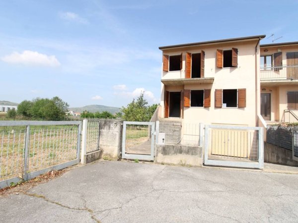 casa indipendente in vendita a Monteforte d'Alpone