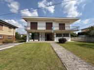 casa indipendente in vendita a Monteforte d'Alpone